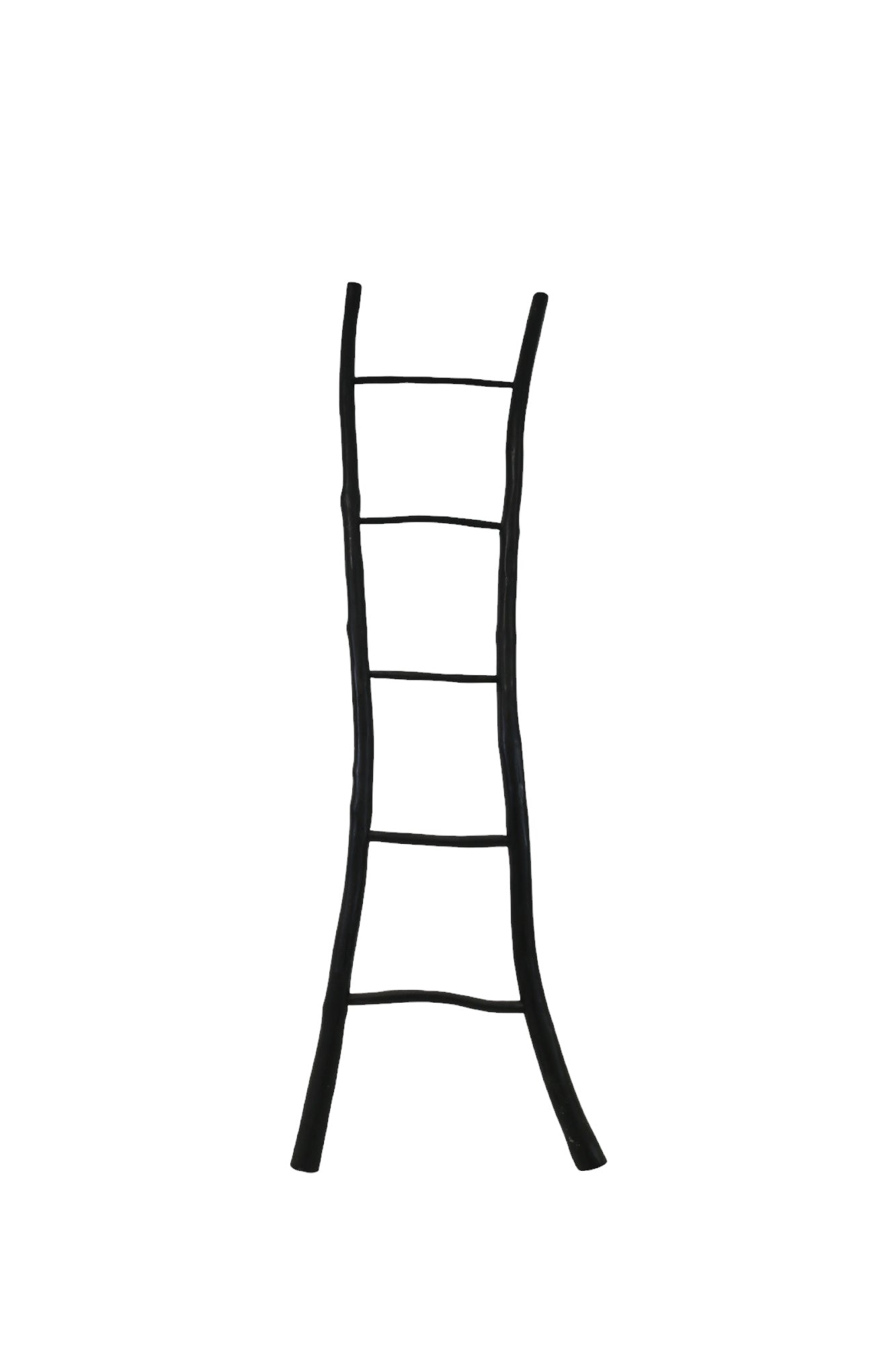 Escalera de madera negra