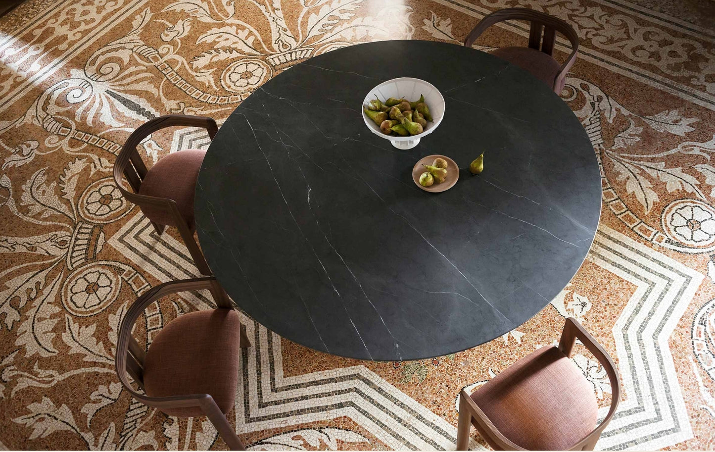Tacchini Togrul Table Breccia/Burgundy ø180cm
