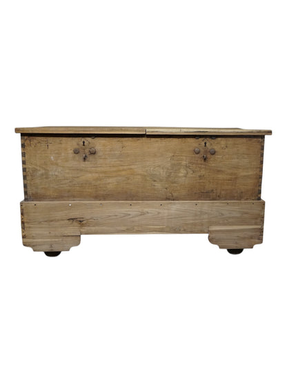 Bengang Wooden Trunk