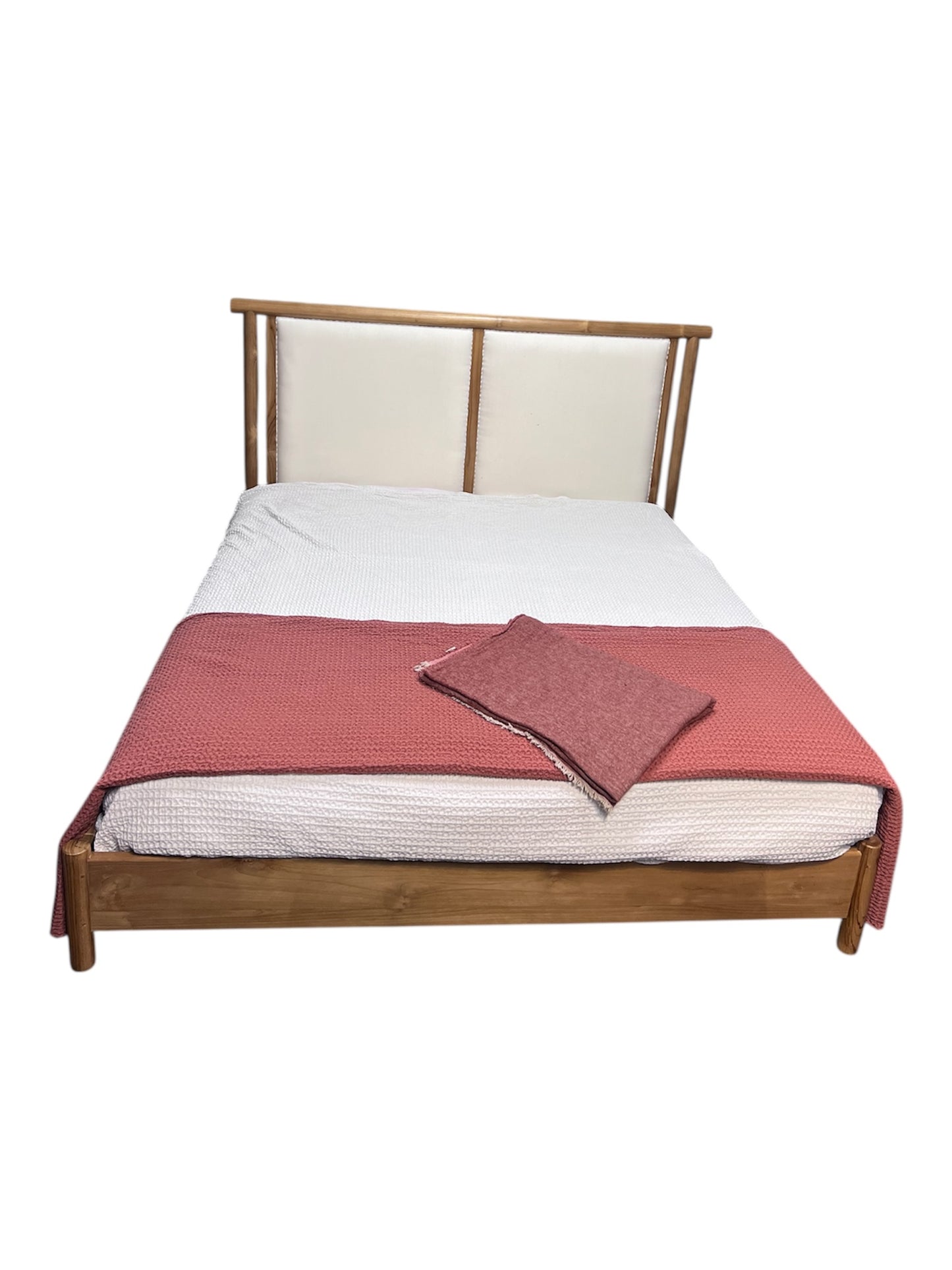 Edgebrook Bed
