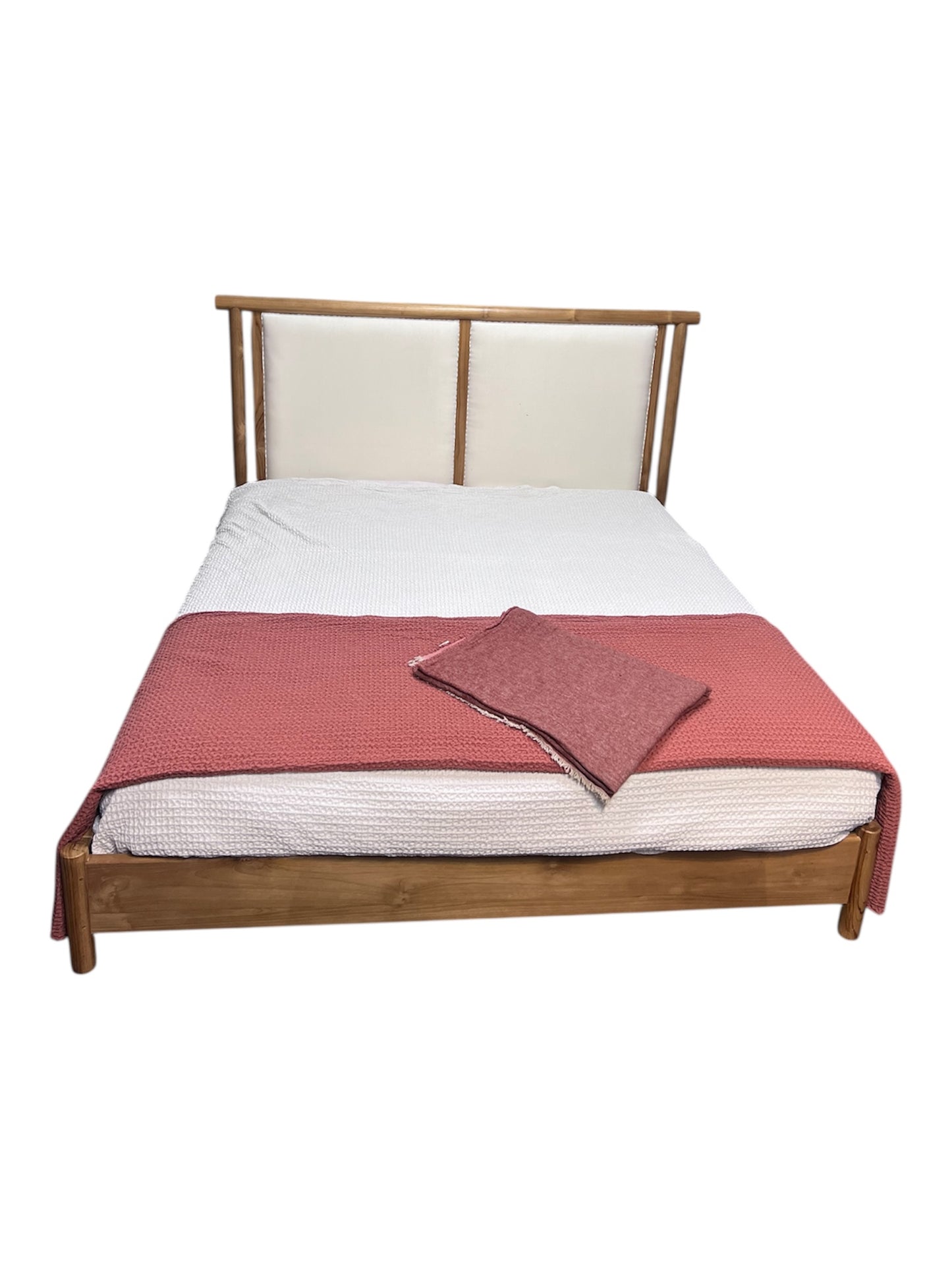 Edgebrook Bed
